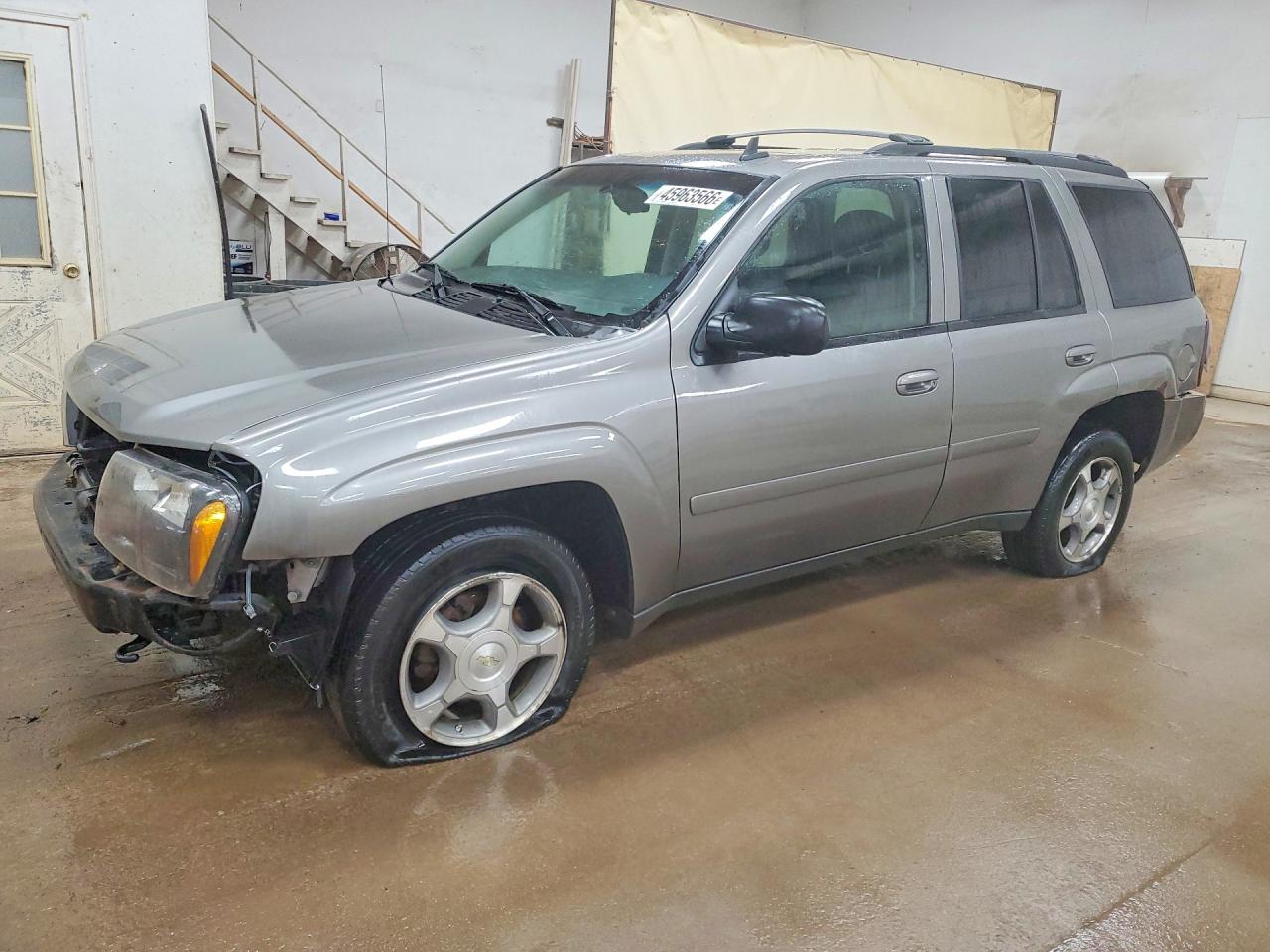 Salvage Chevrolet Trailblaze Image