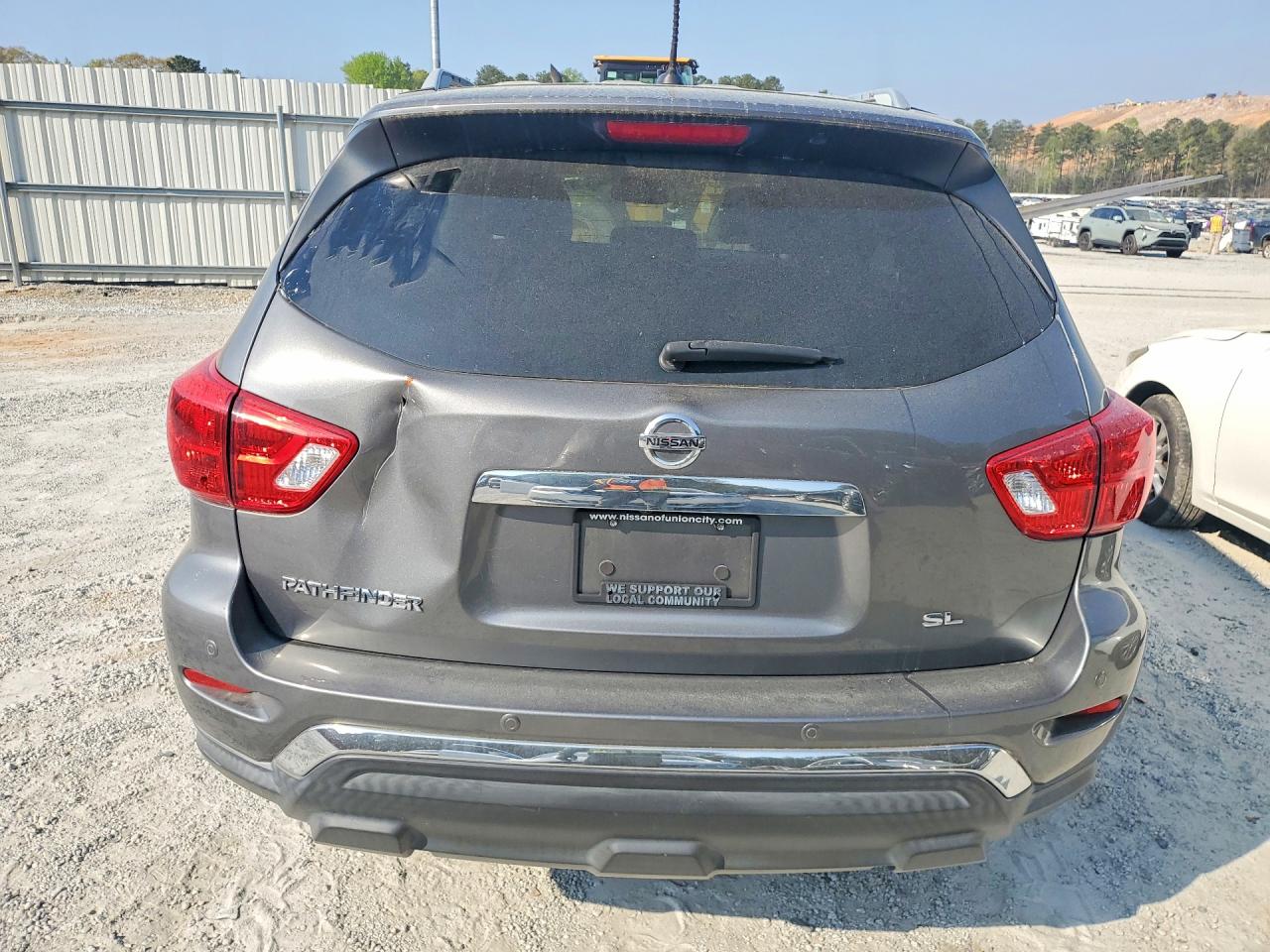 Nissan Pathfinder Sl