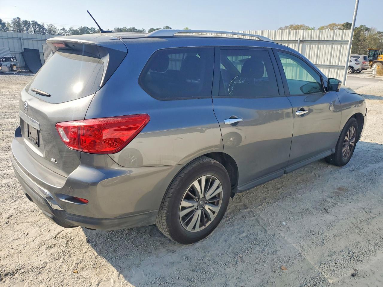 Nissan Pathfinder Sl