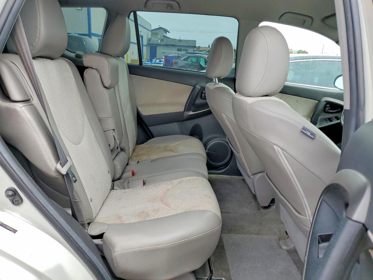 Toyota RAV4 Base