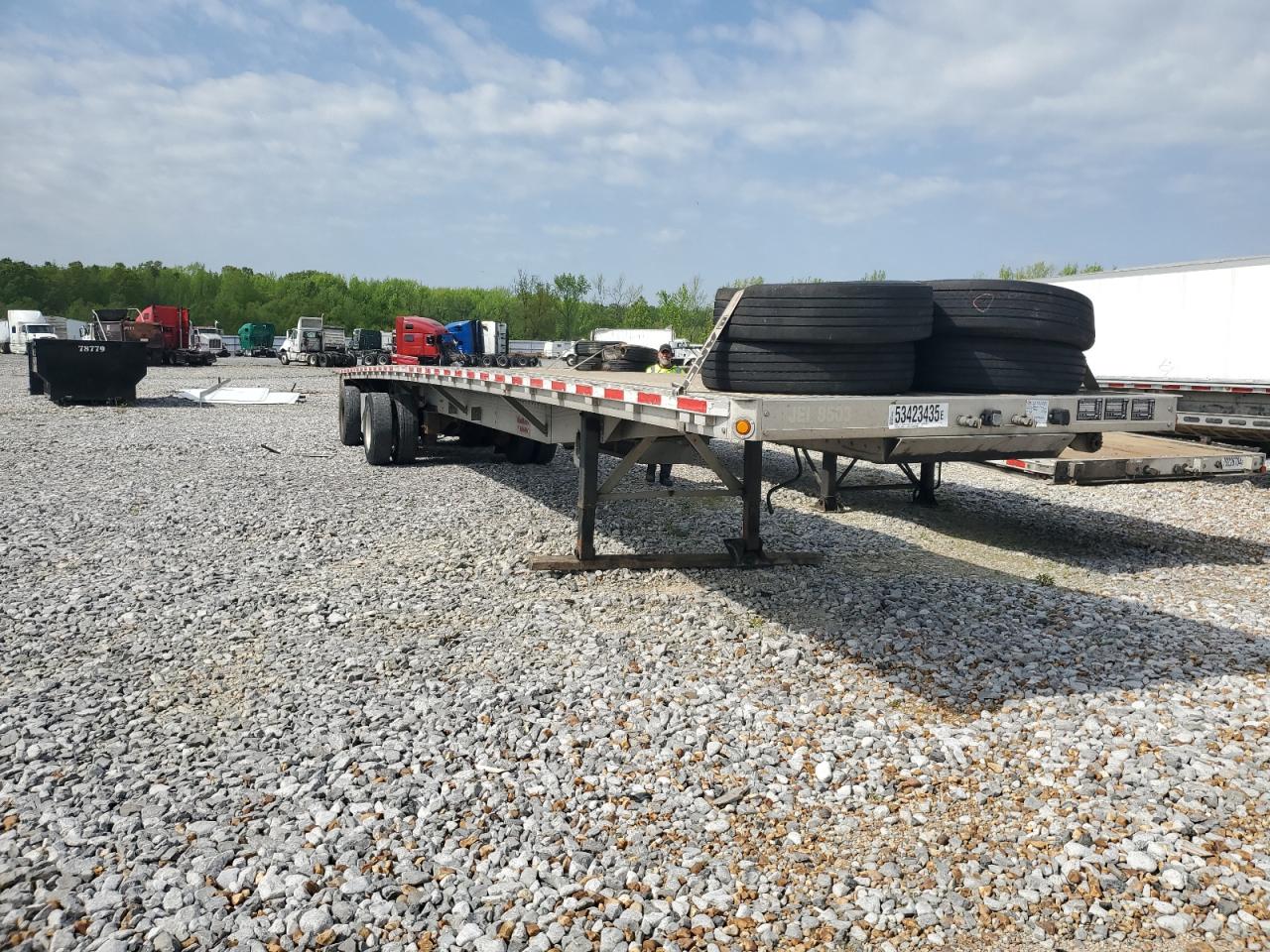 Salvage Reit Trailer Image