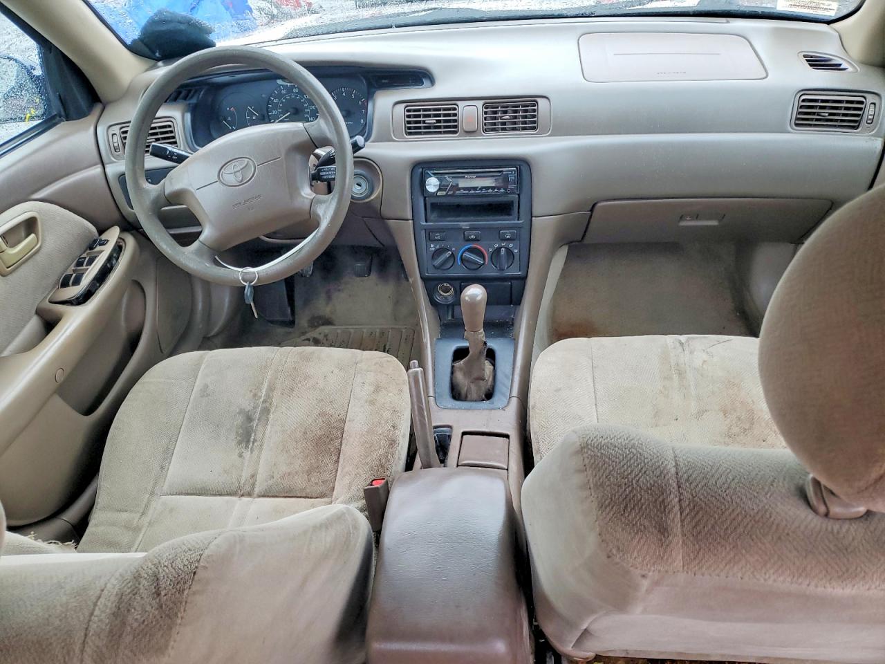 Toyota Camry Ce