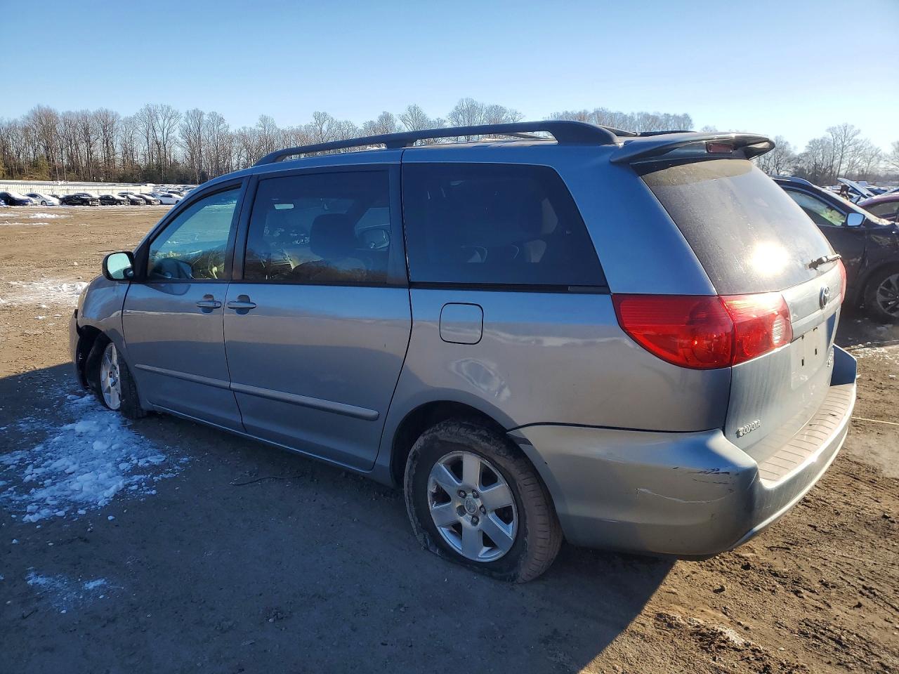 Toyota Sienna Le 7-passenger