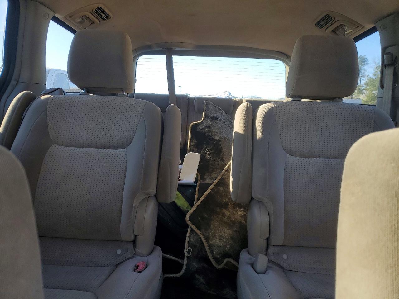 Toyota Sienna Le 7-passenger