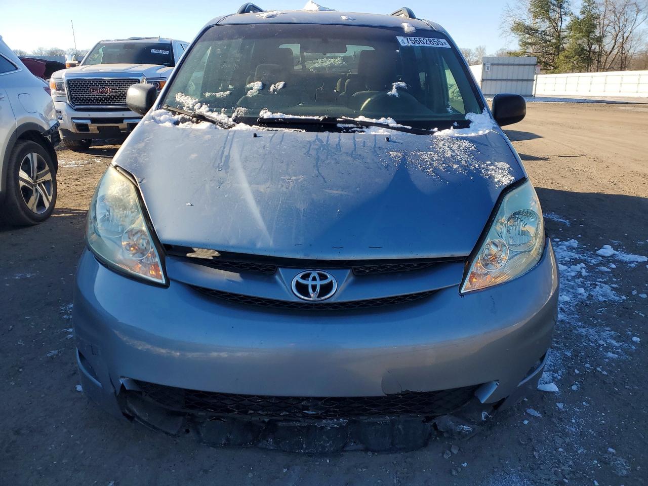 Toyota Sienna Le 7-passenger