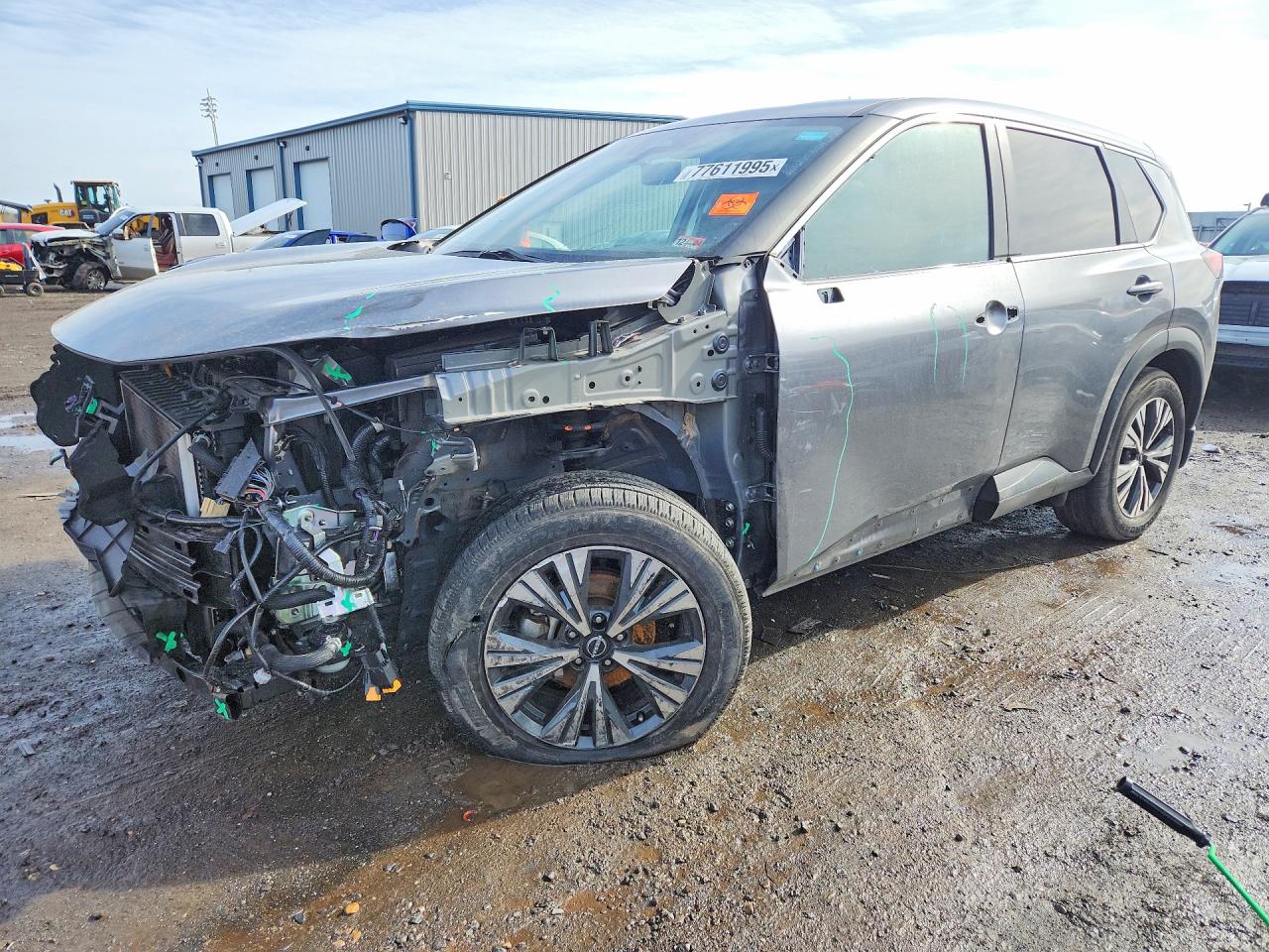 Salvage Nissan Rogue Image