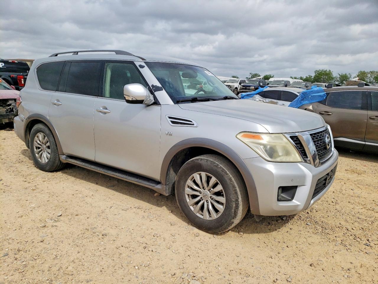 Nissan Armada Sv