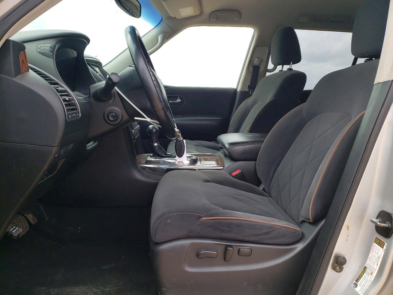 Nissan Armada Sv