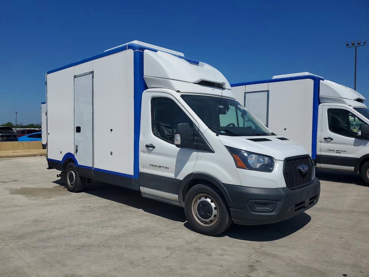 Salvage Ford Transit Image