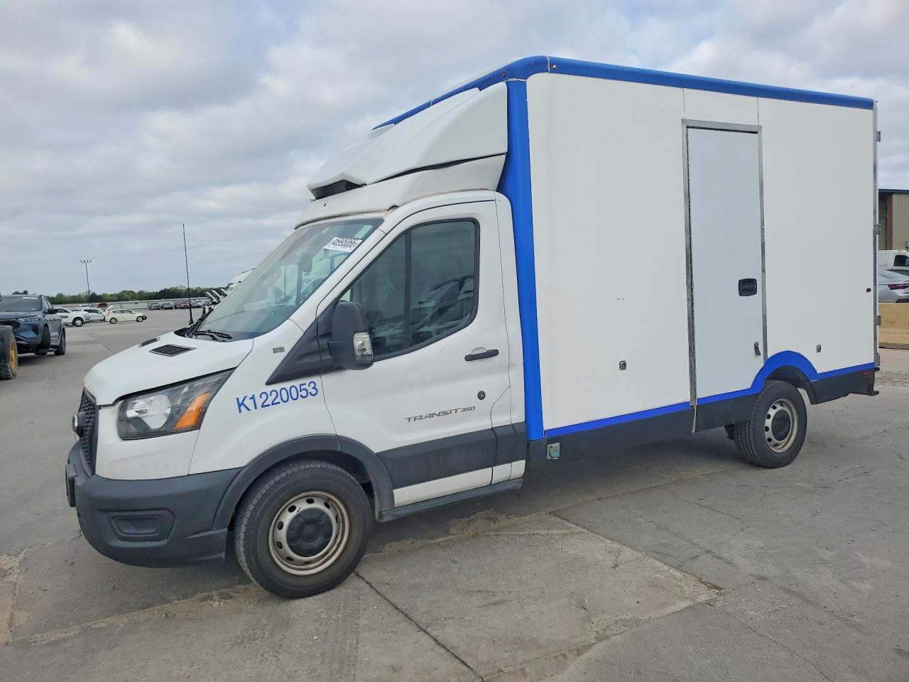 Salvage Ford Transit Image