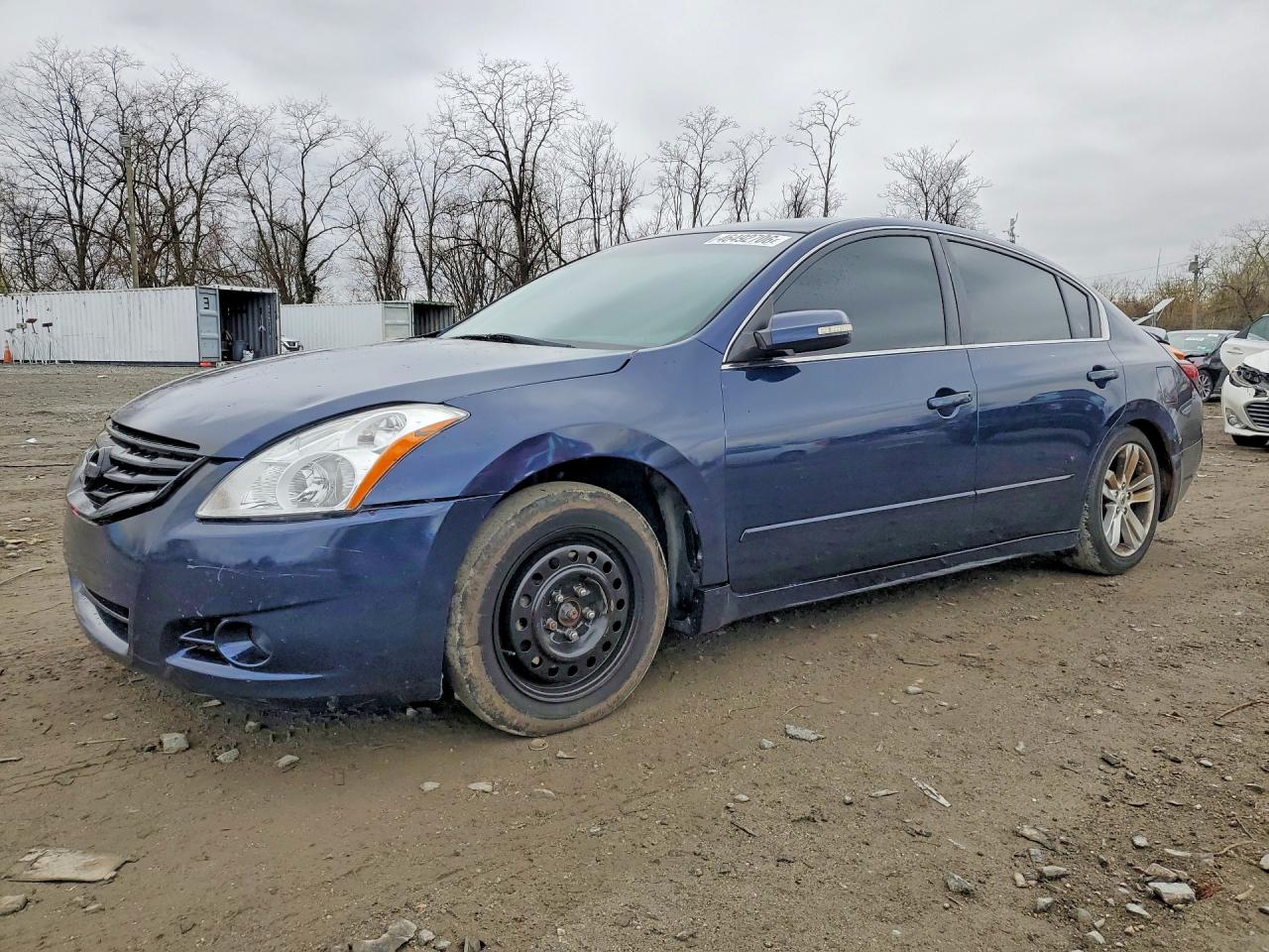 Salvage Nissan Altima Image