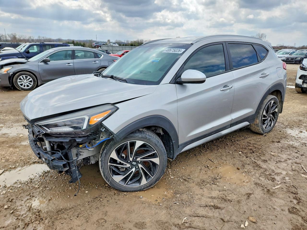 Salvage Hyundai TUCSON Image