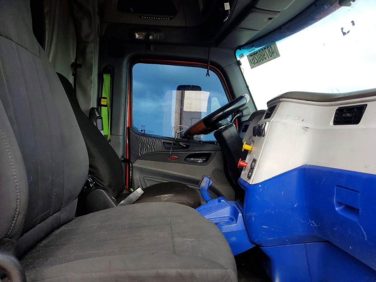 Peterbilt 579