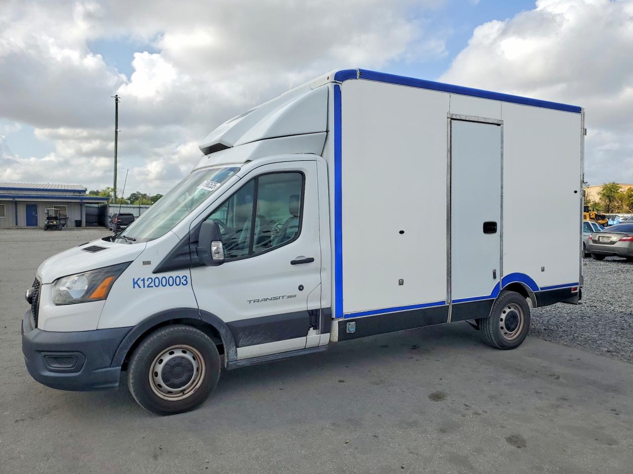 Salvage Ford Transit Image