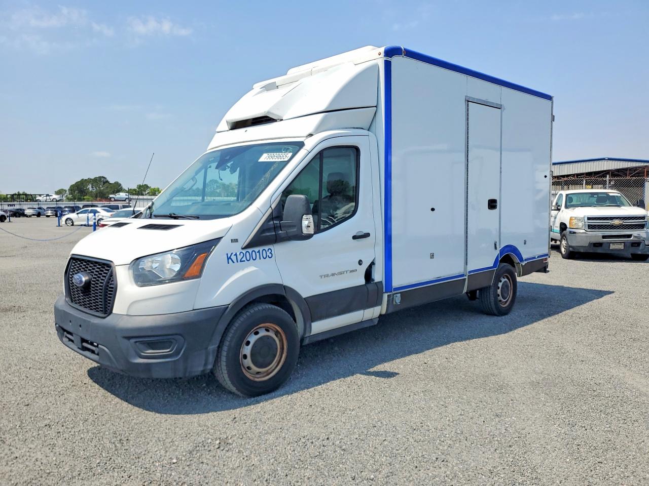 Salvage Ford Transit Image