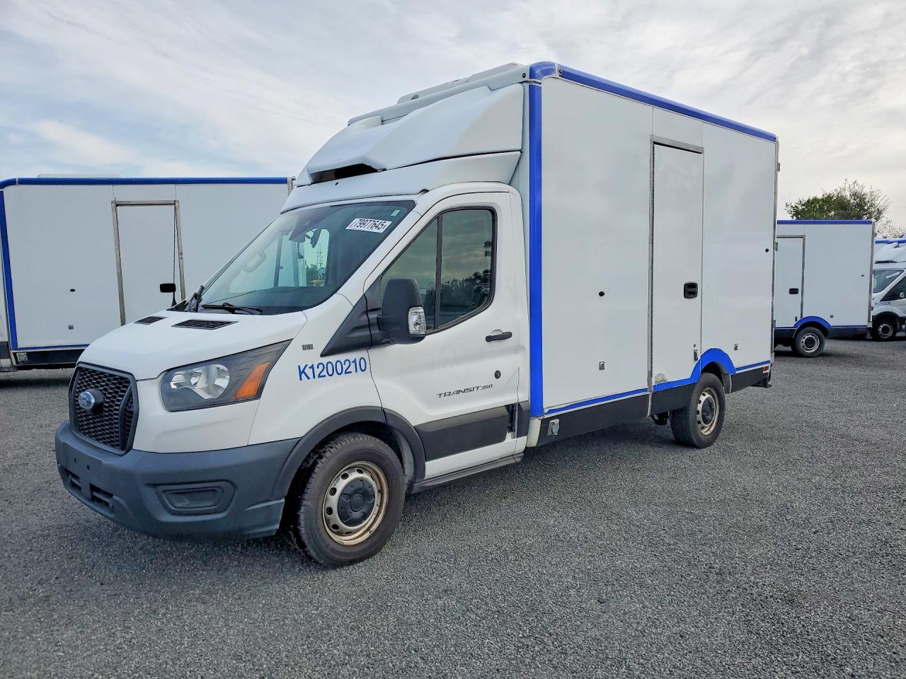 Salvage Ford Transit Image