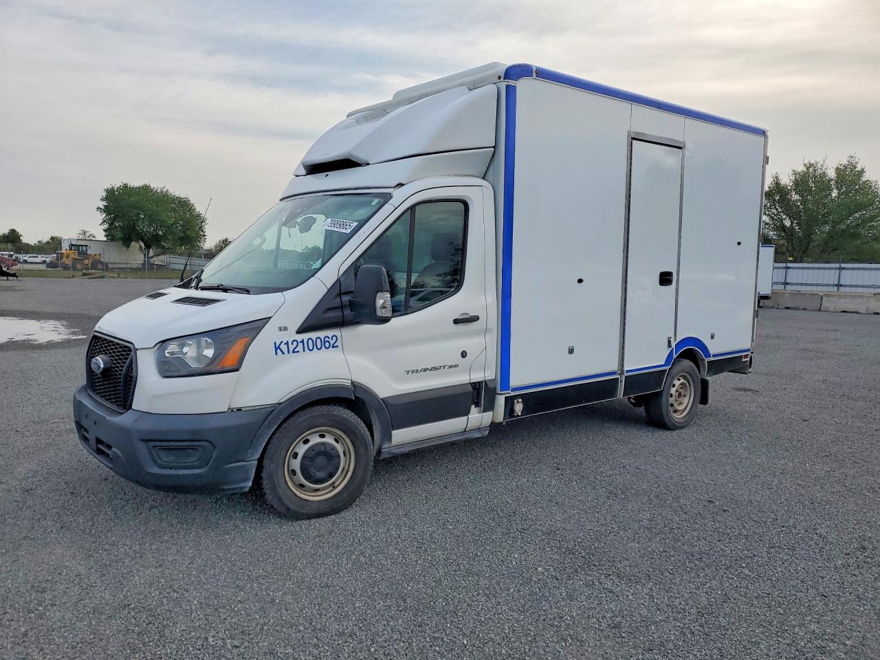 Salvage Ford Transit Image