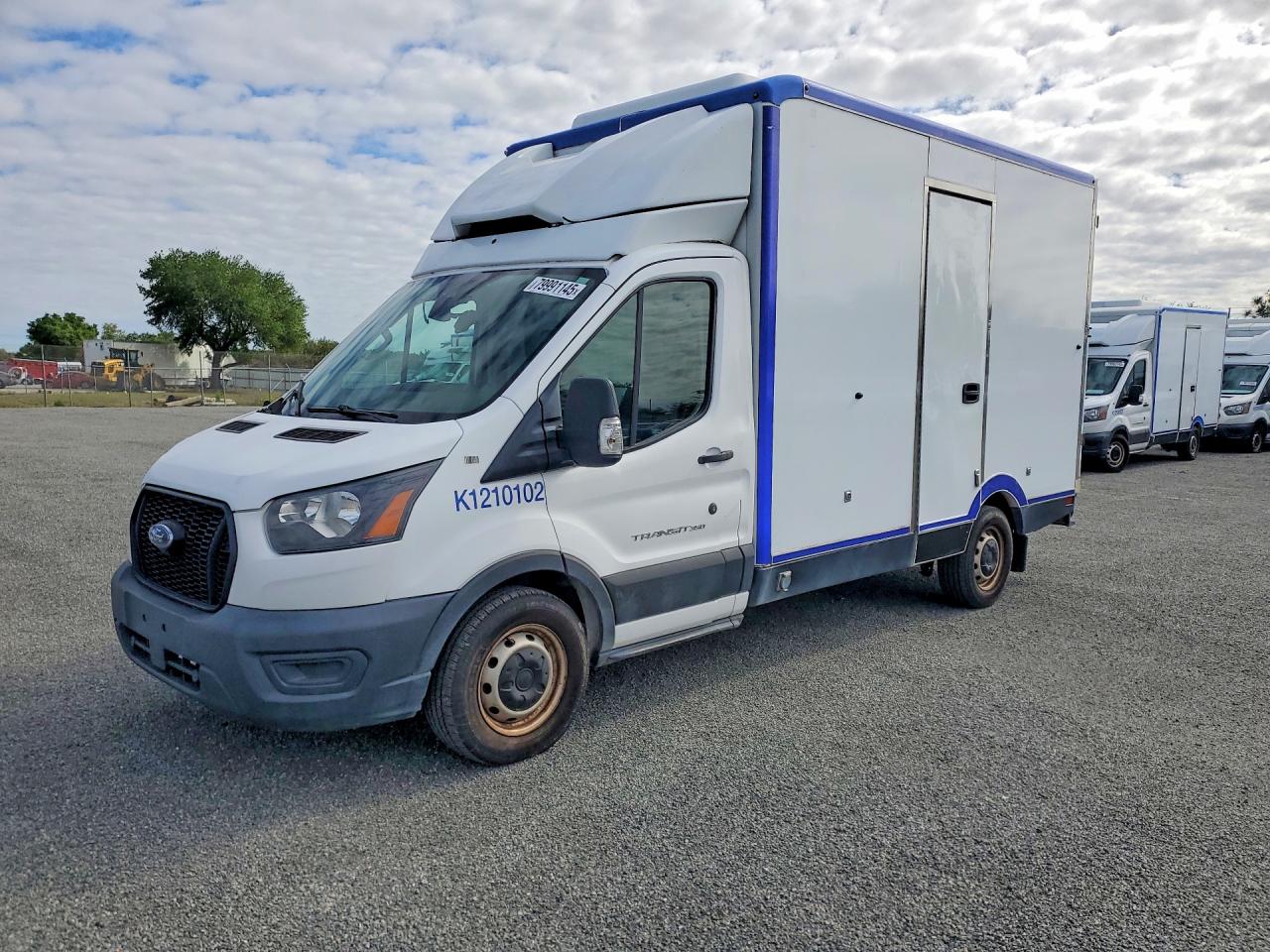 Salvage Ford Transit Image