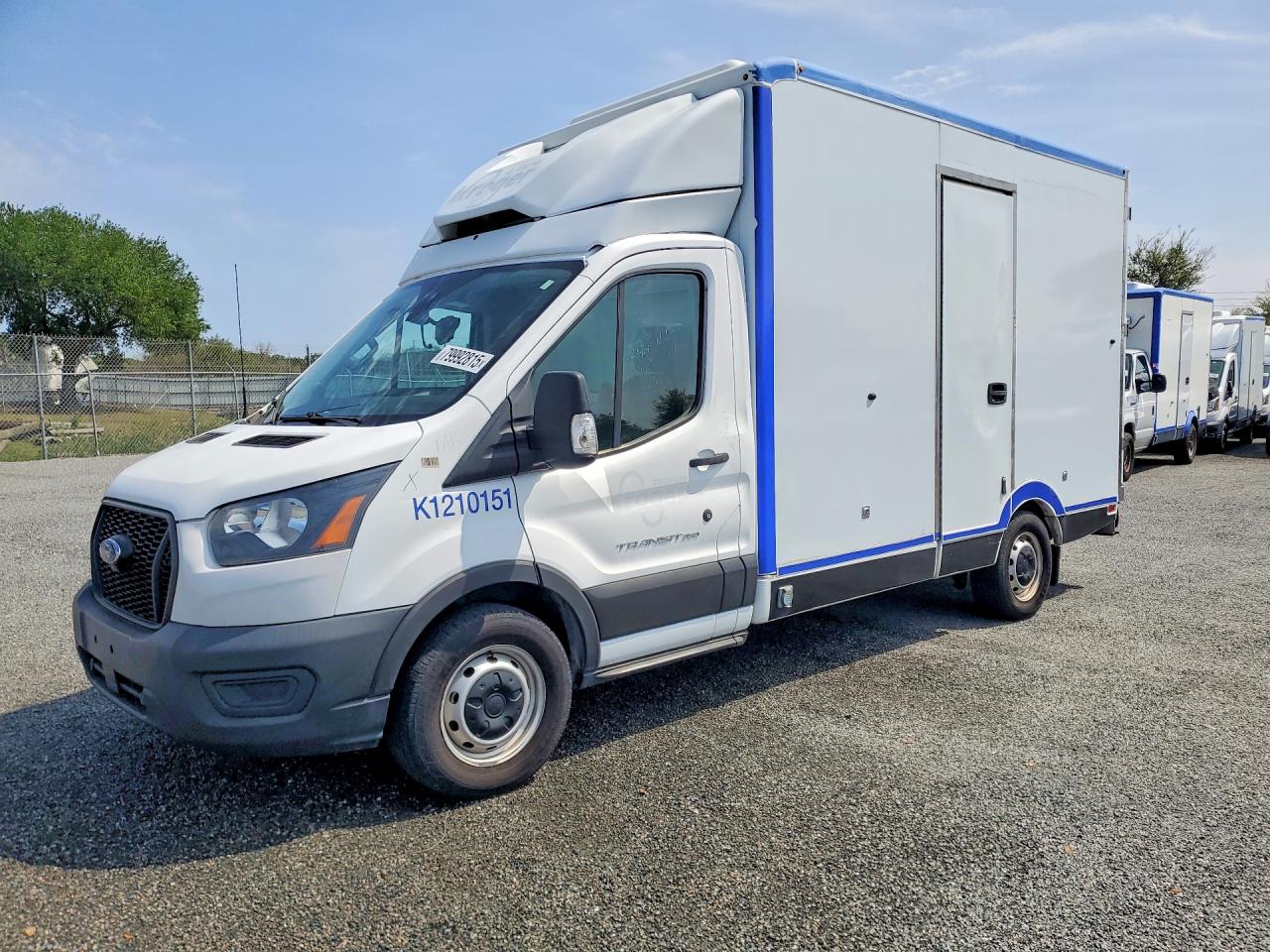 Salvage Ford Transit Image