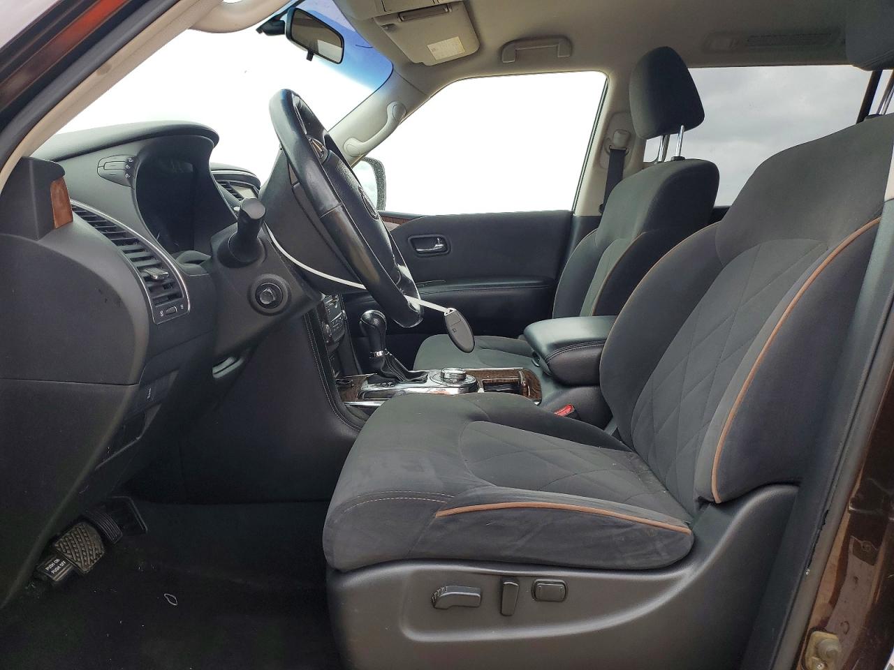Nissan Armada Sv
