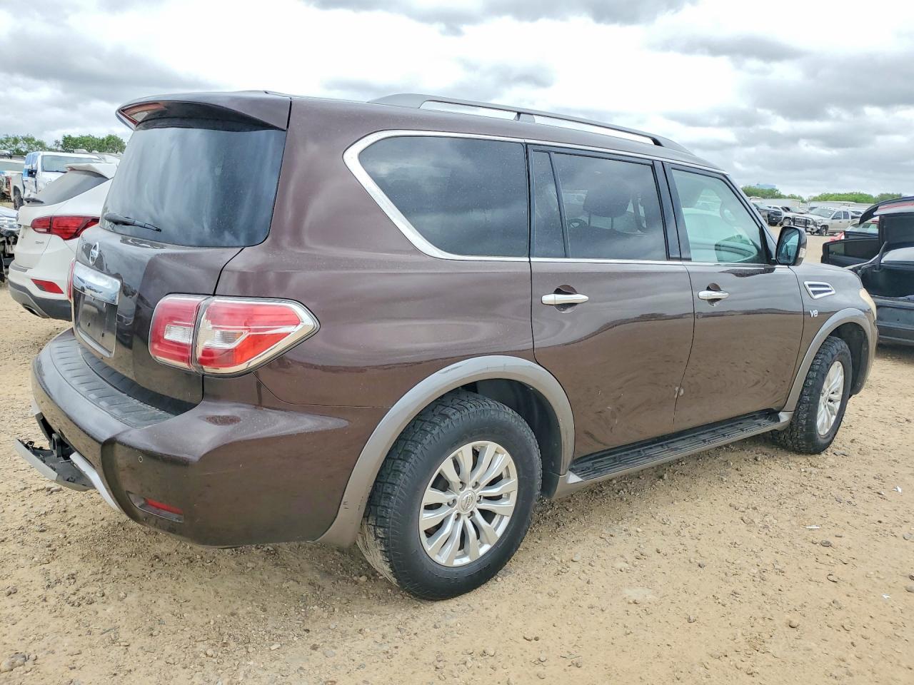 Nissan Armada Sv