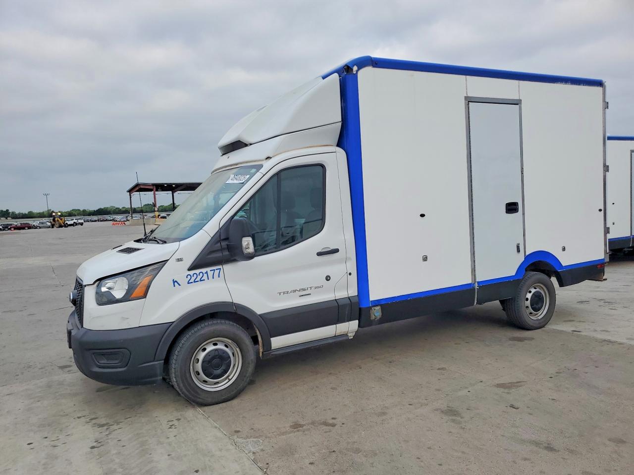 Salvage Ford Transit Image