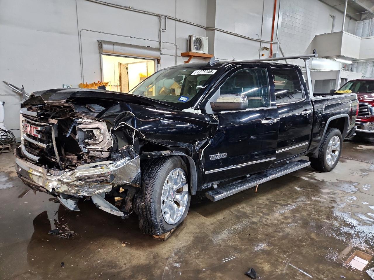 Salvage GMC Sierra Image