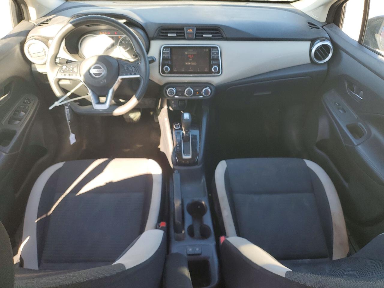 Nissan Versa Sv