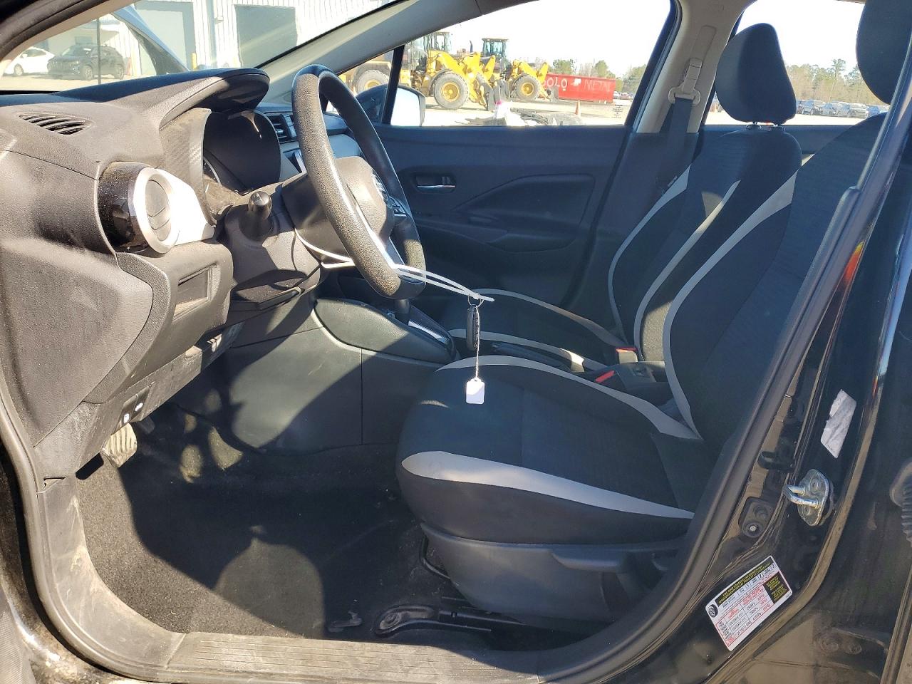 Nissan Versa Sv