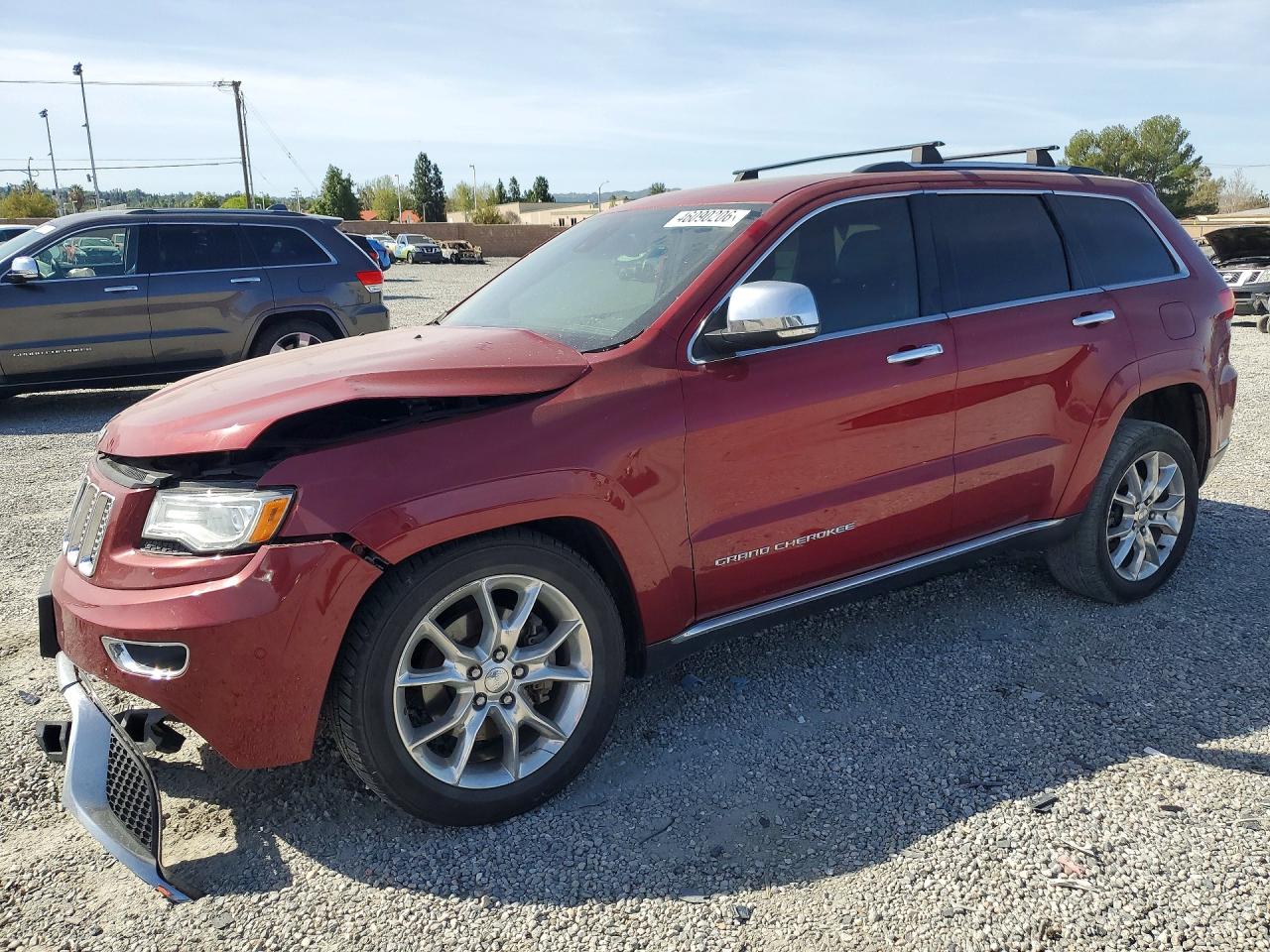 Salvage Jeep Cherokee Image