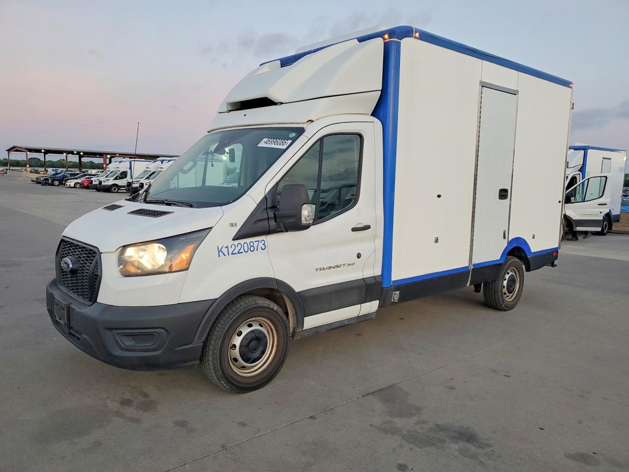Salvage Ford Transit Image