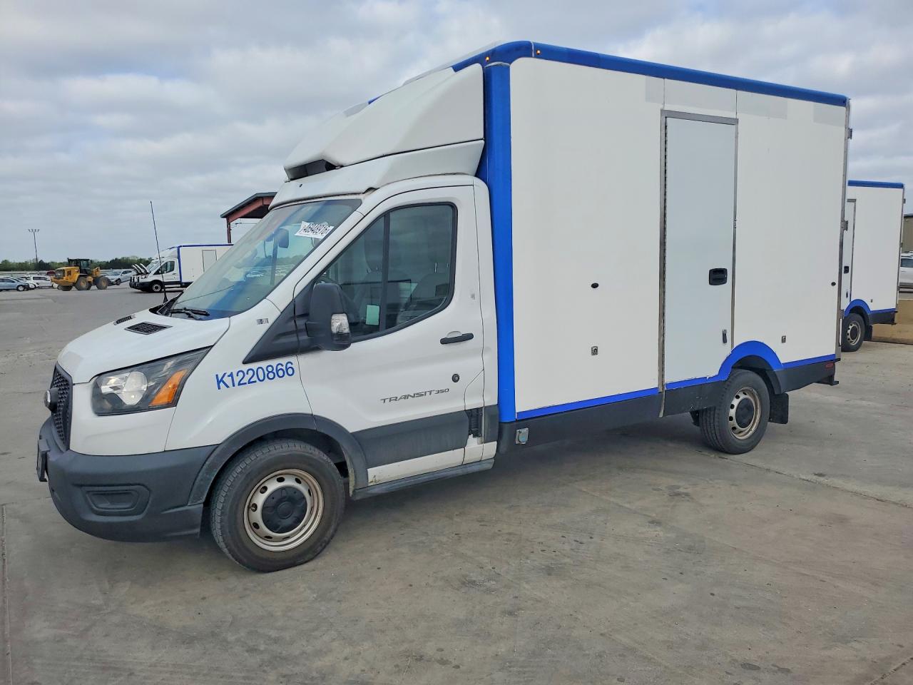 Salvage Ford Transit Image