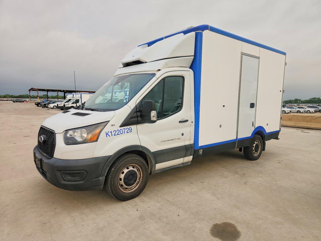 Salvage Ford Transit Image