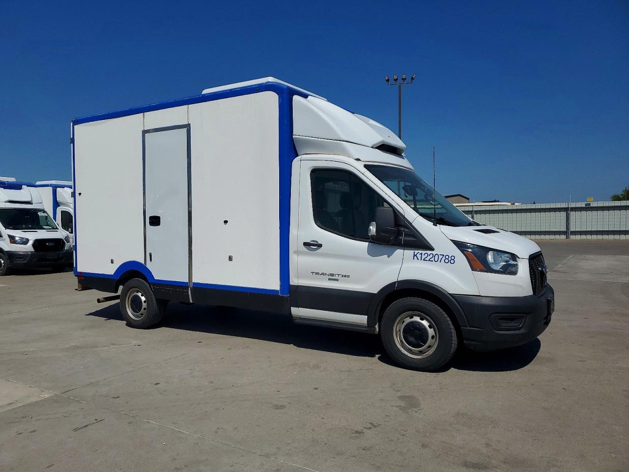 Salvage Ford Transit Image
