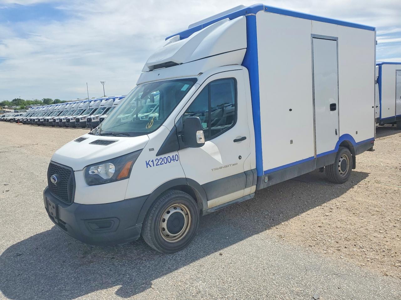 Salvage Ford Transit Image