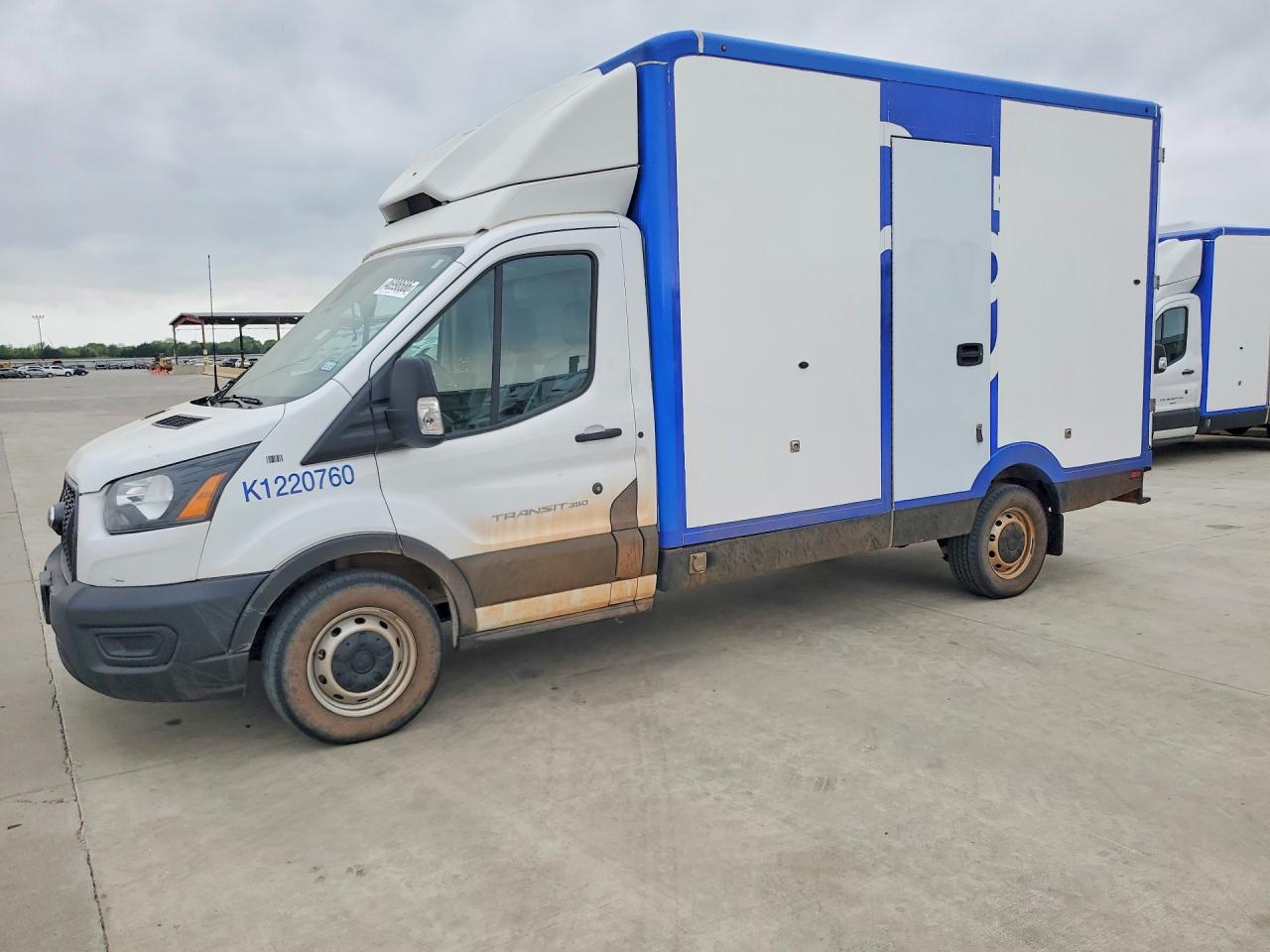 Salvage Ford Transit Image
