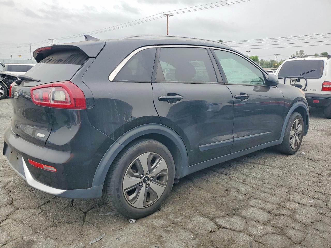 Kia Niro Lx