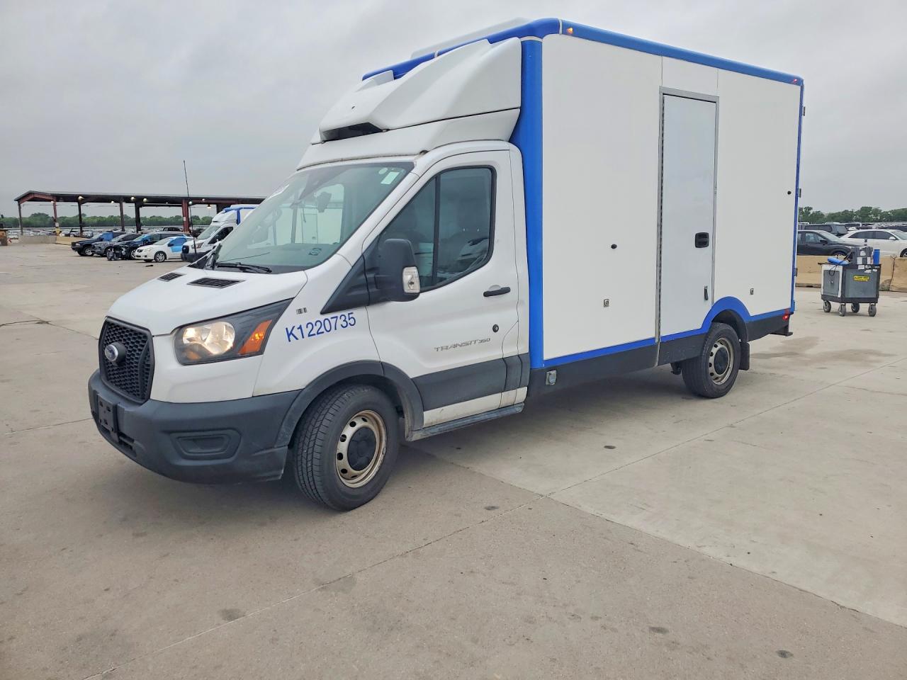 Salvage Ford Transit Image