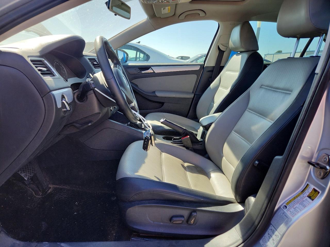 Volkswagen Jetta Hybrid