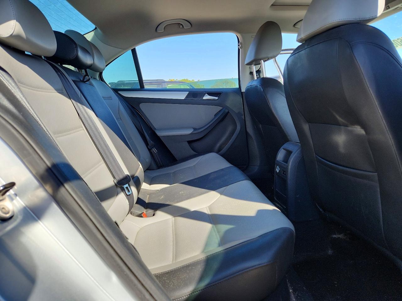 Volkswagen Jetta Hybrid