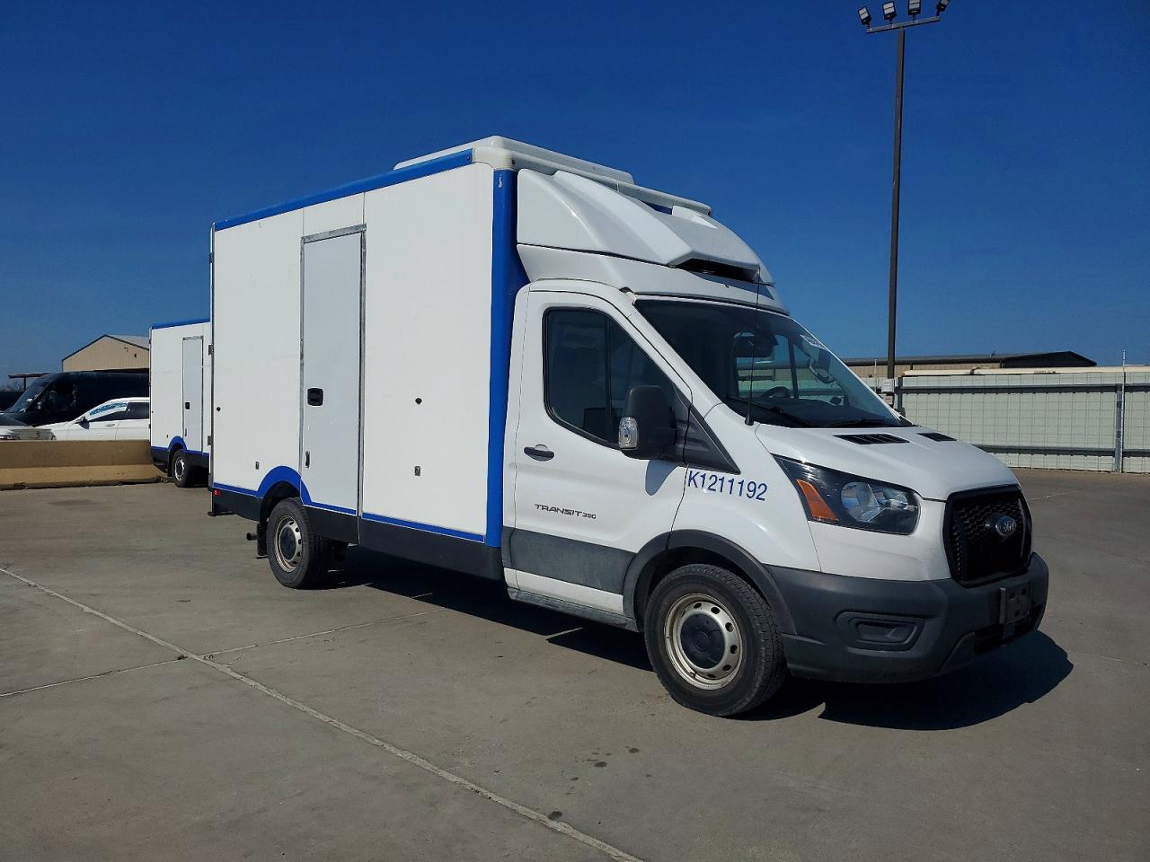 Salvage Ford Transit Image