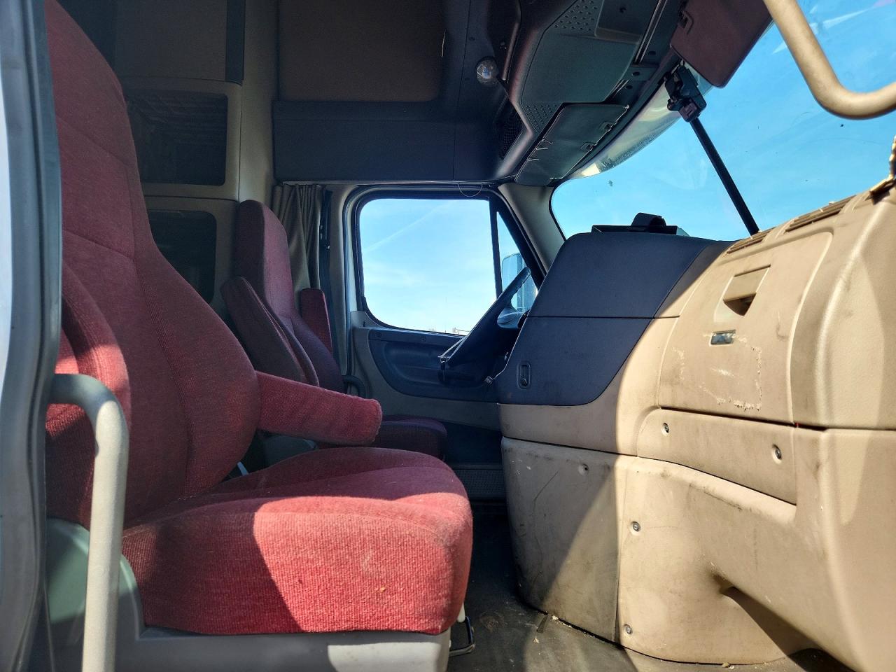 Freigliner Cascadia 125