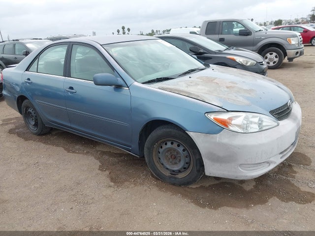 Salvage Toyota Camry Image