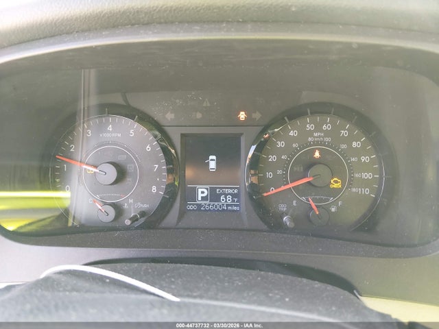 Toyota Sienna Le 8 Passenger