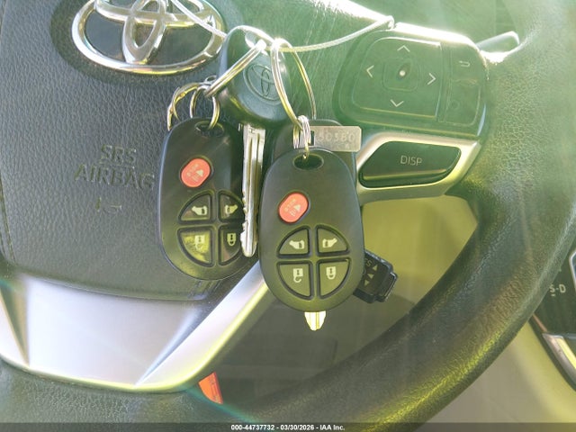 Toyota Sienna Le 8 Passenger