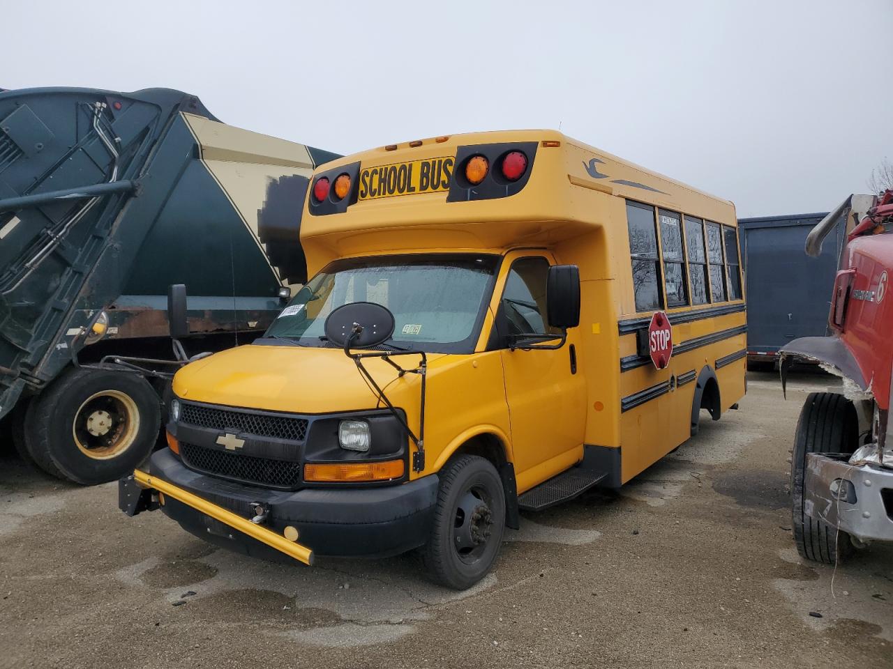 Salvage Chevrolet Express Image