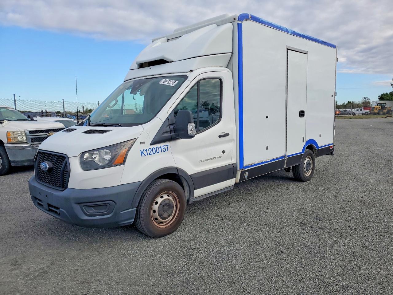 Salvage Ford Transit Image