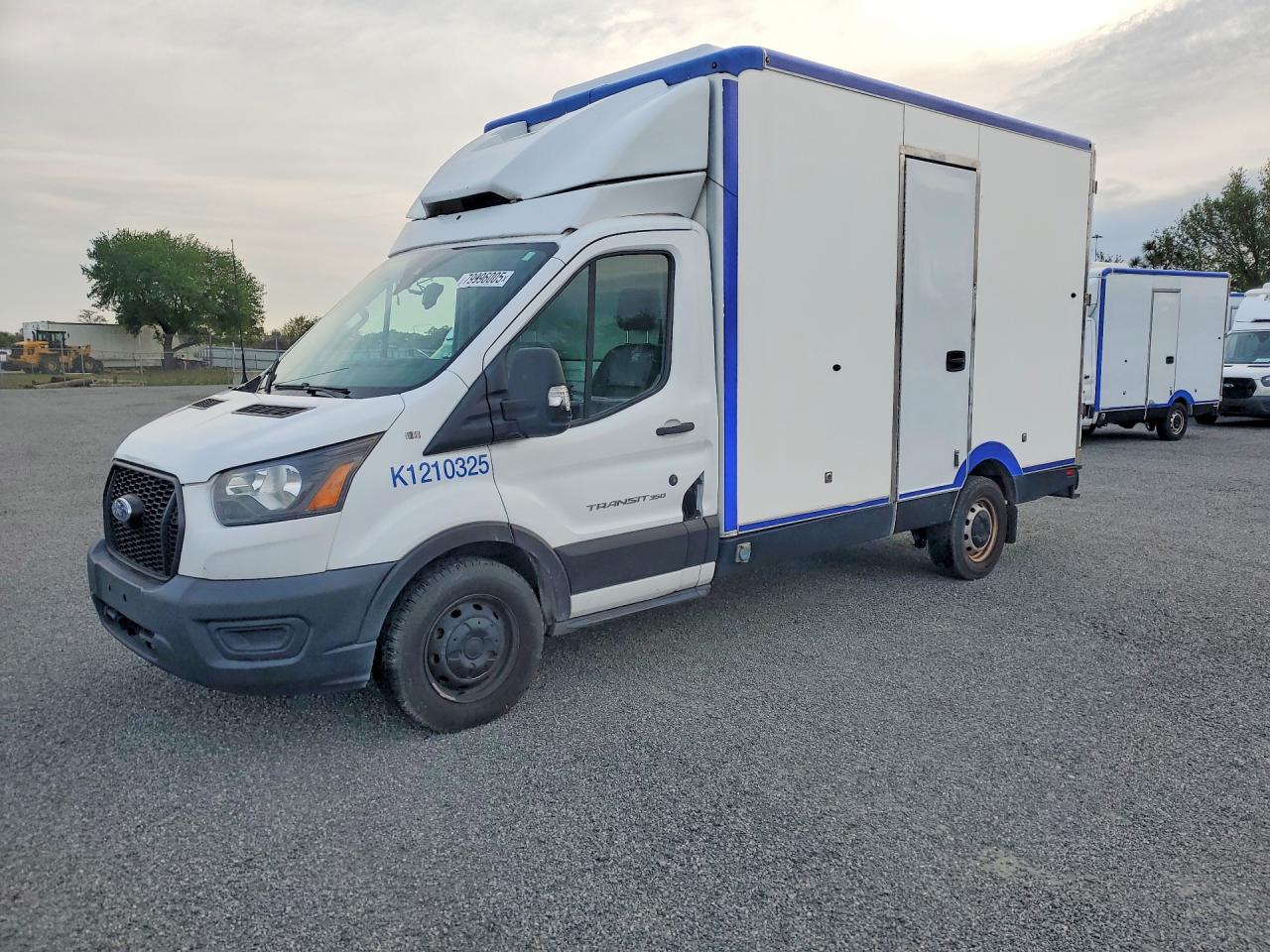 Salvage Ford Transit Image