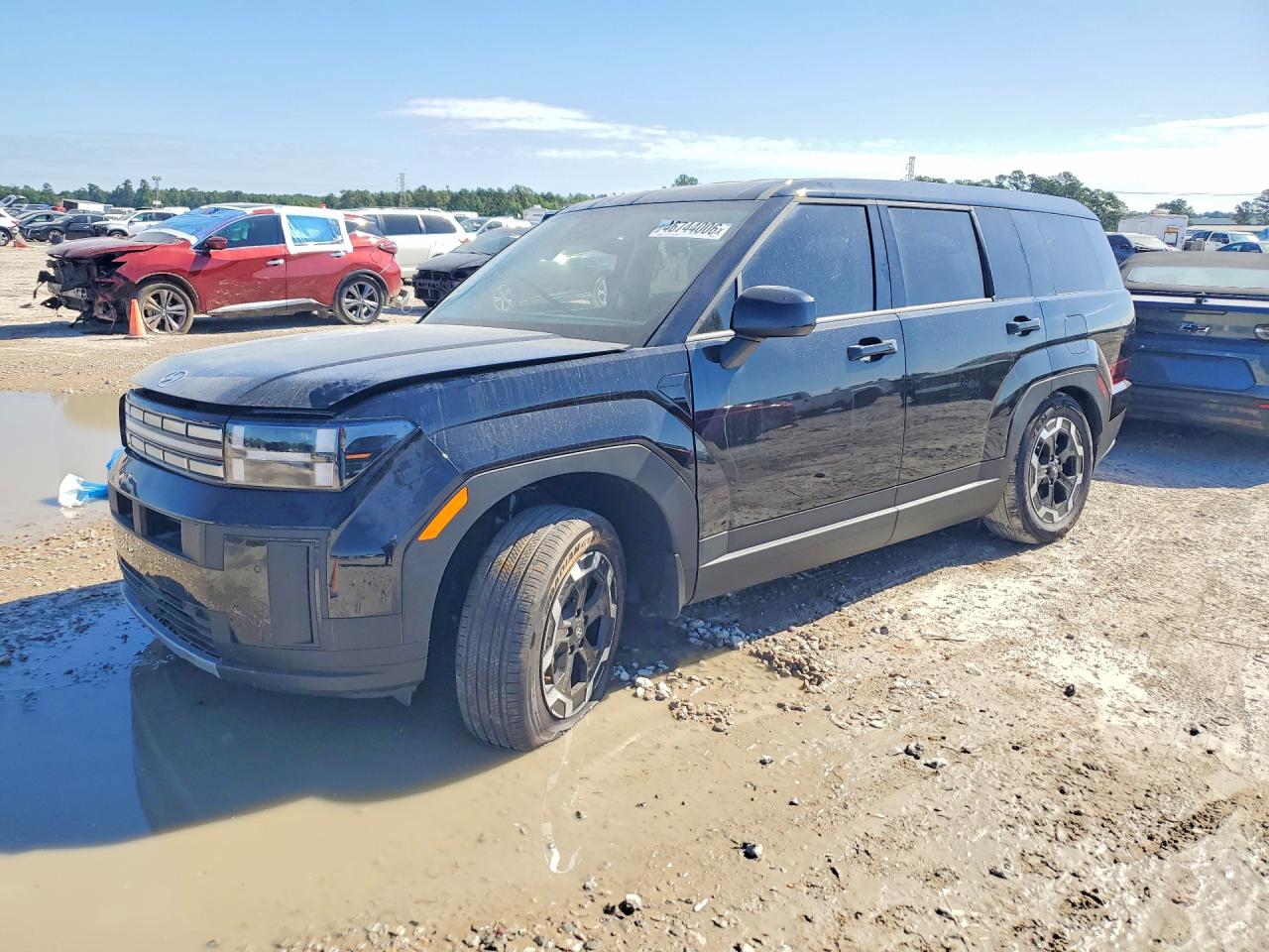 Salvage Hyundai SANTA FE Image