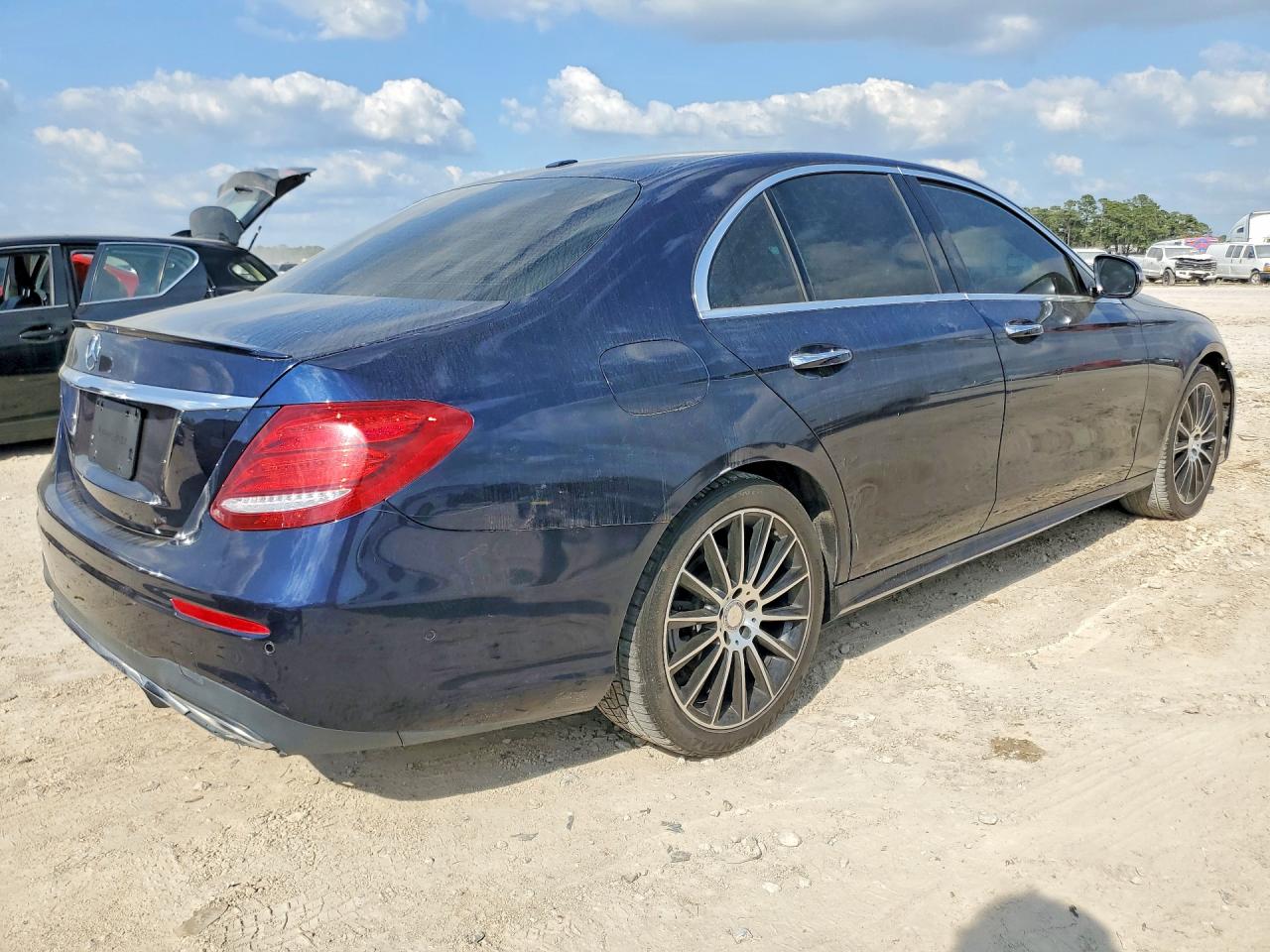 Mercedes-Benz E-Class 300 4matic